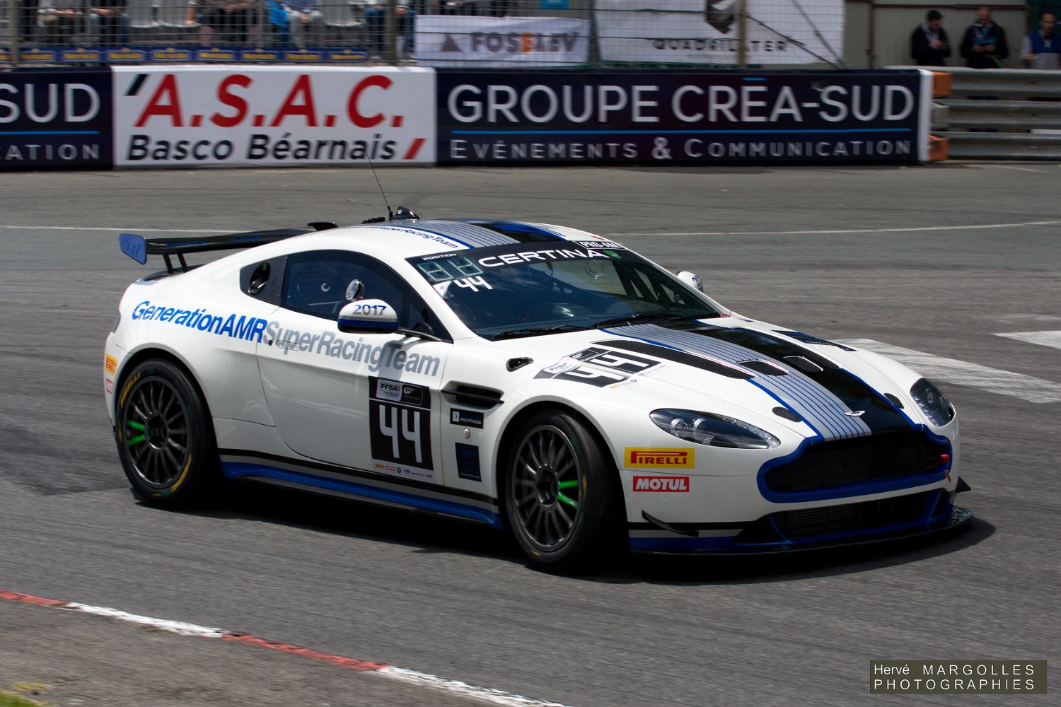 2017_Aston martin V8 Vantage-GT4.jpg